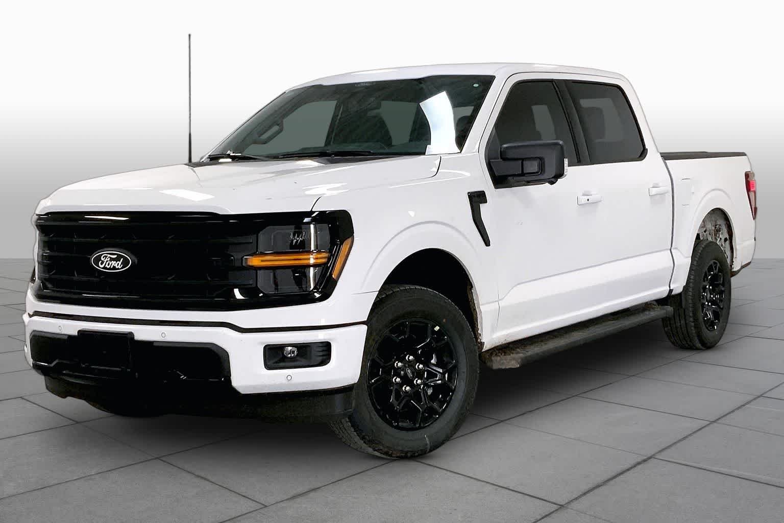 New 2026 Oxford White Ford XLT image 22