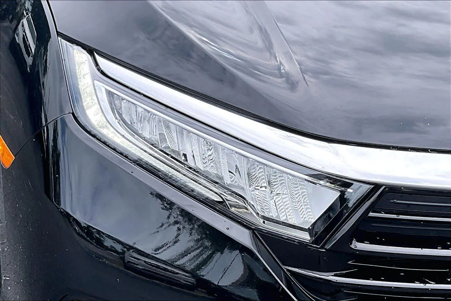 Used 2023 Crystal Black Pearl Honda Touring image 28