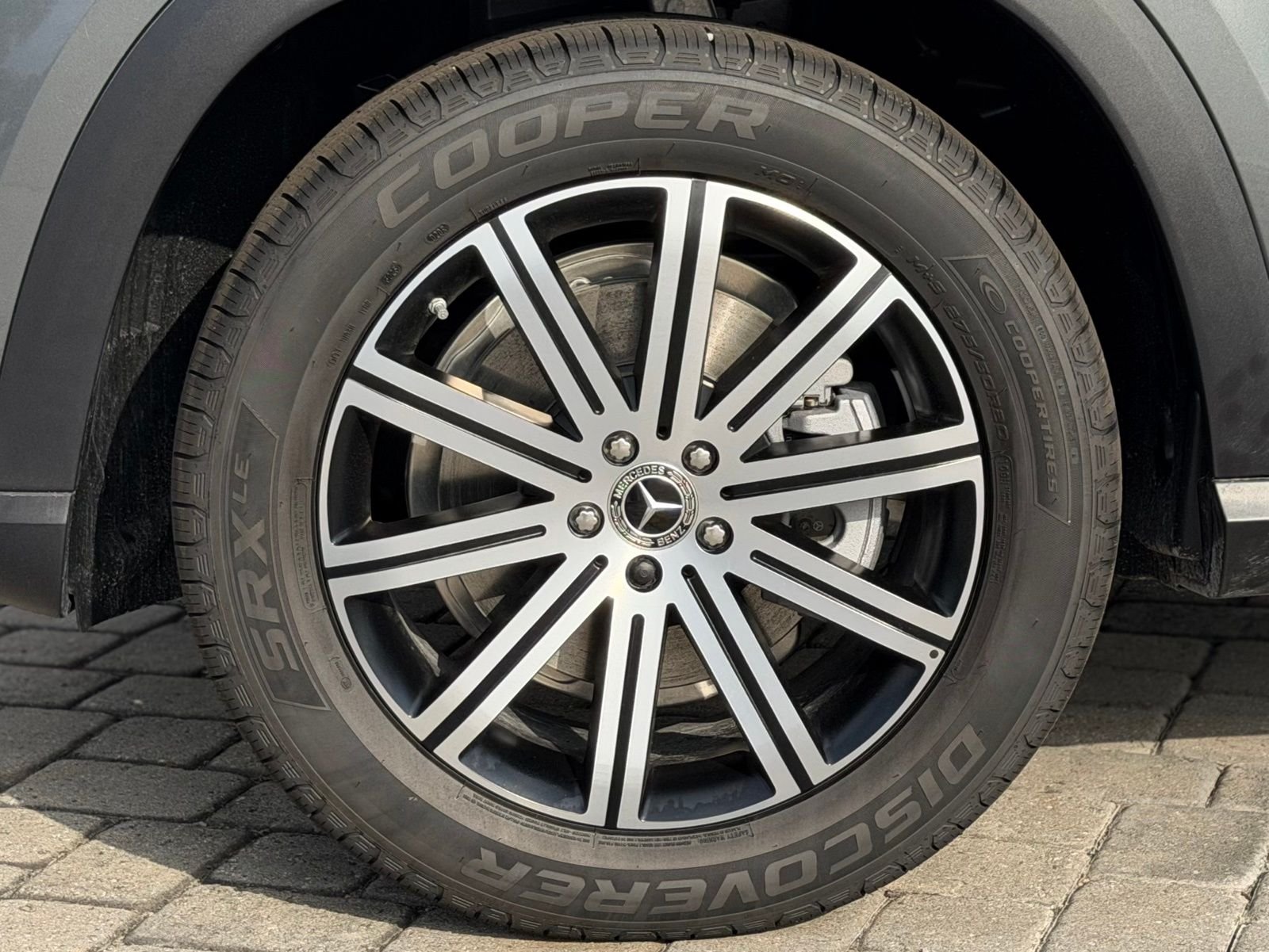 New 2026 Selenite Gray Metallic Mercedes-Benz GLE 350 image 13
