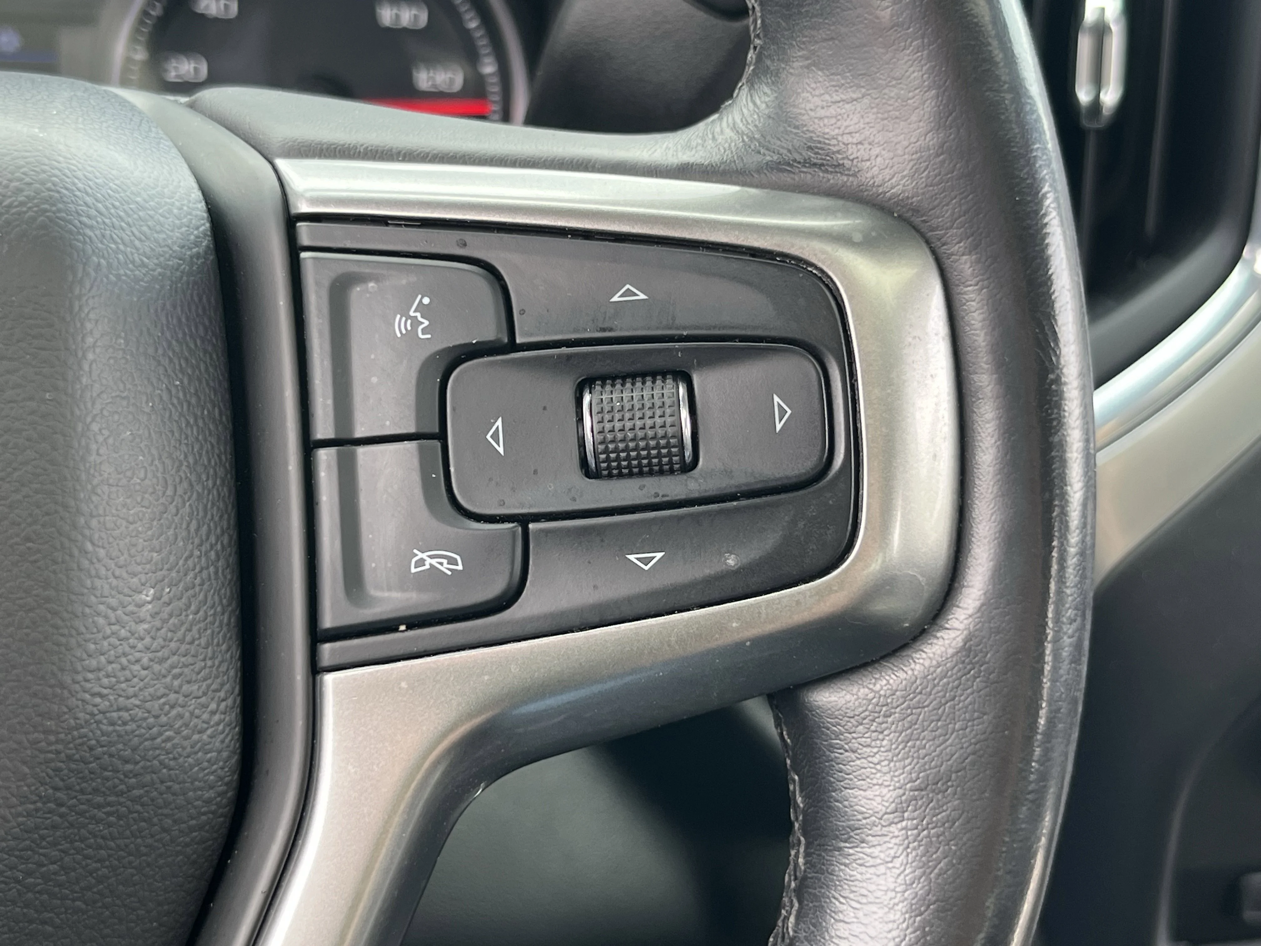 Used 2020 Silver Ice Metallic Chevrolet RST image 18