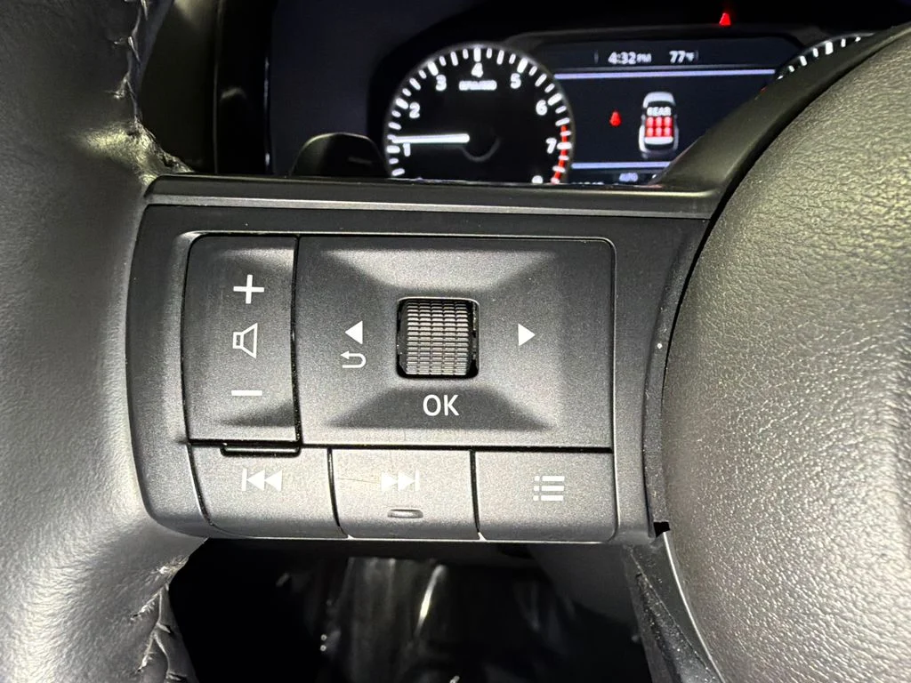 Used 2025 Glacier White Nissan SV image 24