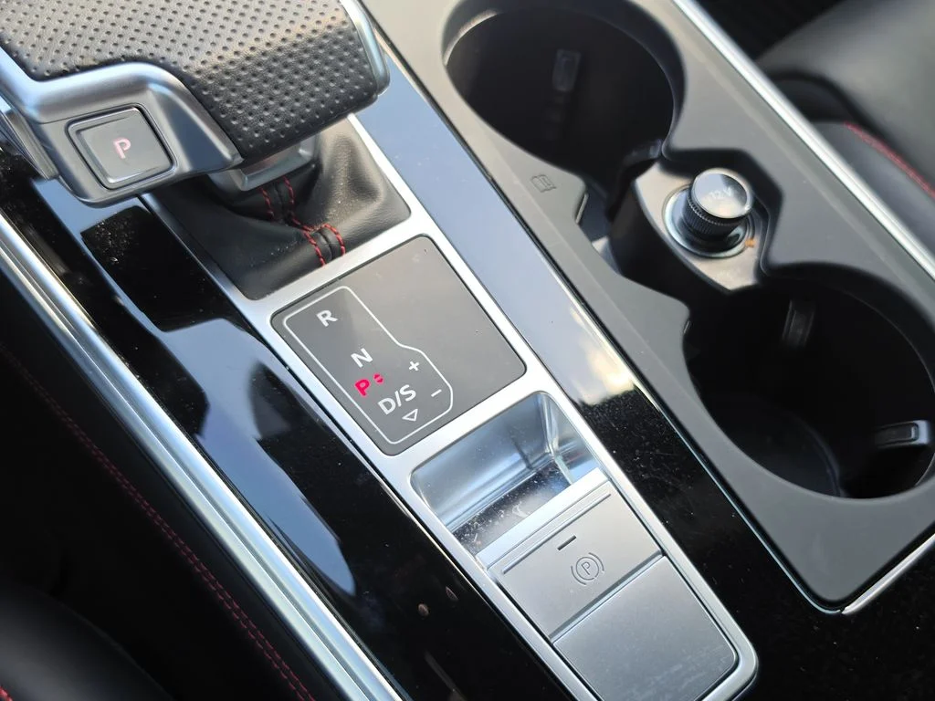 Used 2025 Glacier White Metallic Audi 4.0T image 33