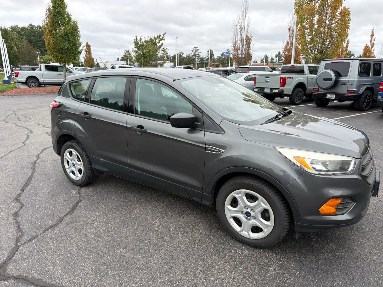 Used 2017 Magnetic Metallic Ford S image 6