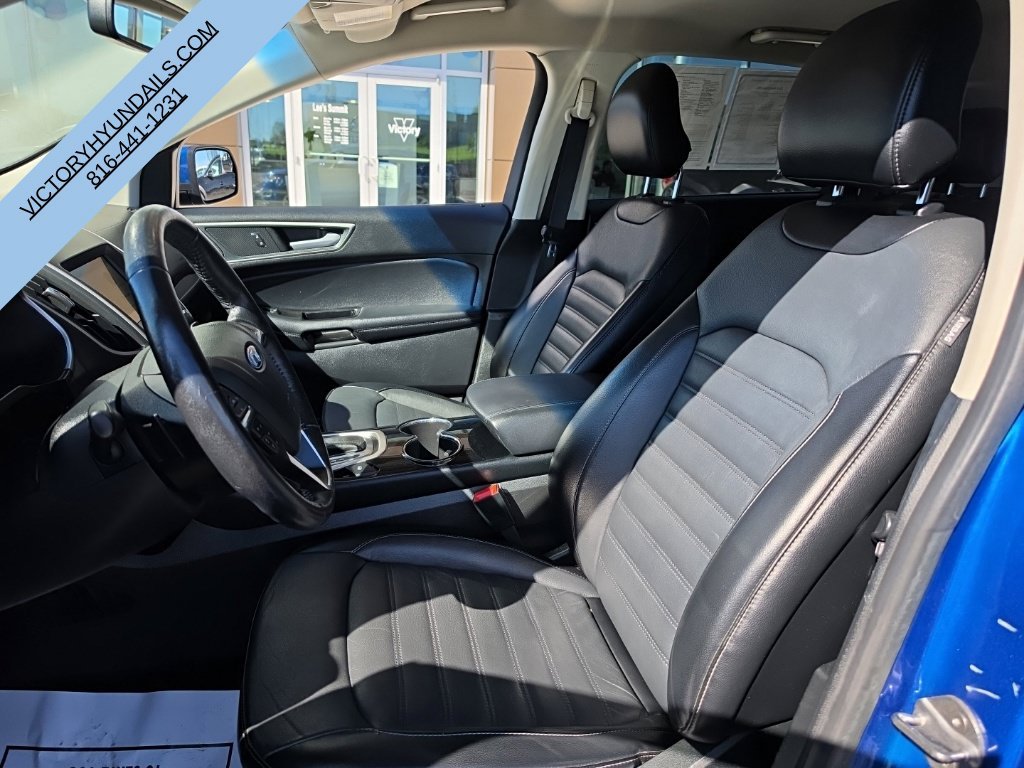 Used 2018 Blue Ford SEL image 11