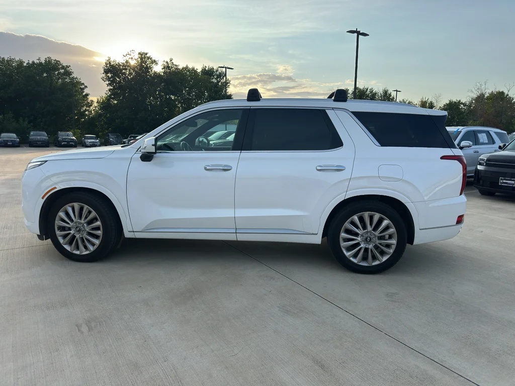 Used 2020 Hyper White Hyundai Limited image 9