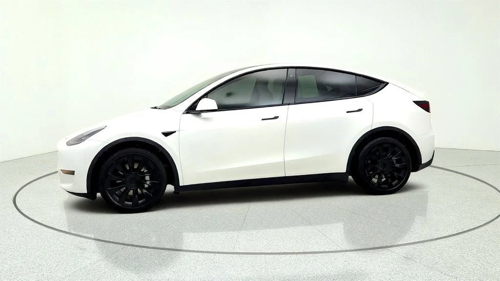 Used 2021 Pearl White Multi-Coat Tesla Long Range AWD w/ Acceleration Boost image 8