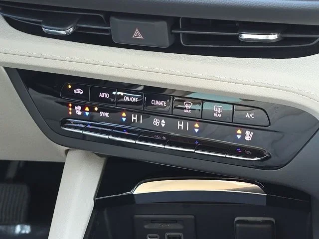 Used 2023 Blue Buick Avenir image 42