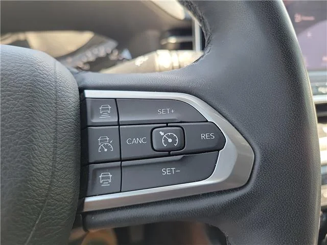 Used 2025 Bright White Clearcoat Jeep Limited 4x4 image 19