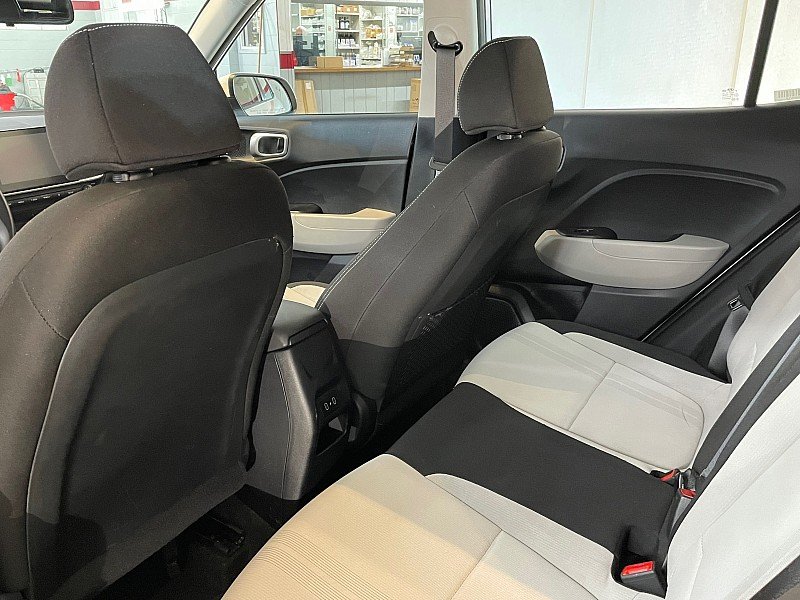 Used 2025 LUNAR WHITE Hyundai SEL IVT image 20