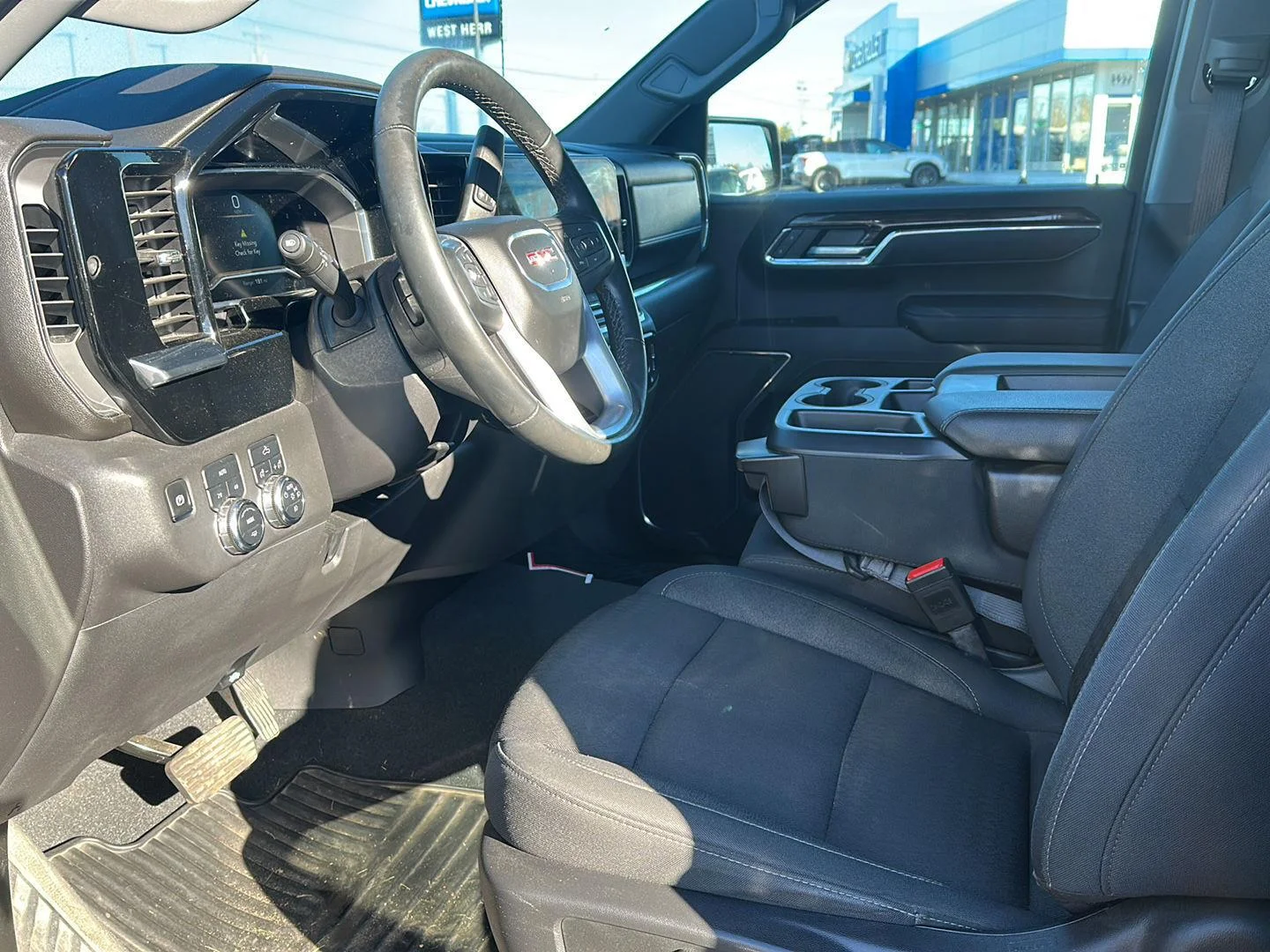 Used 2024 Onyx Black GMC Elevation image 7