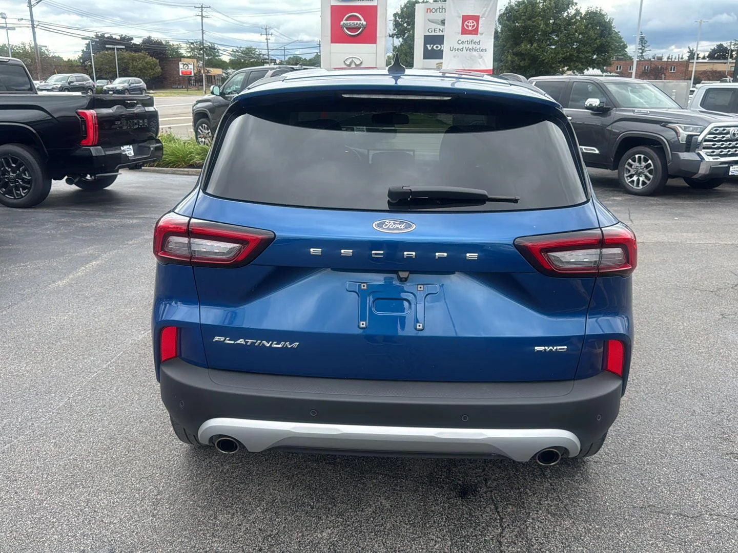 Used 2023 Atlas Blue Ford Platinum image 5