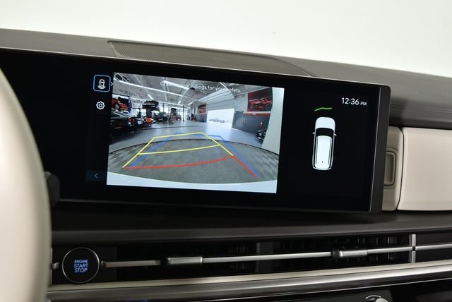 New 2027 White Hyundai SE AWD image 25