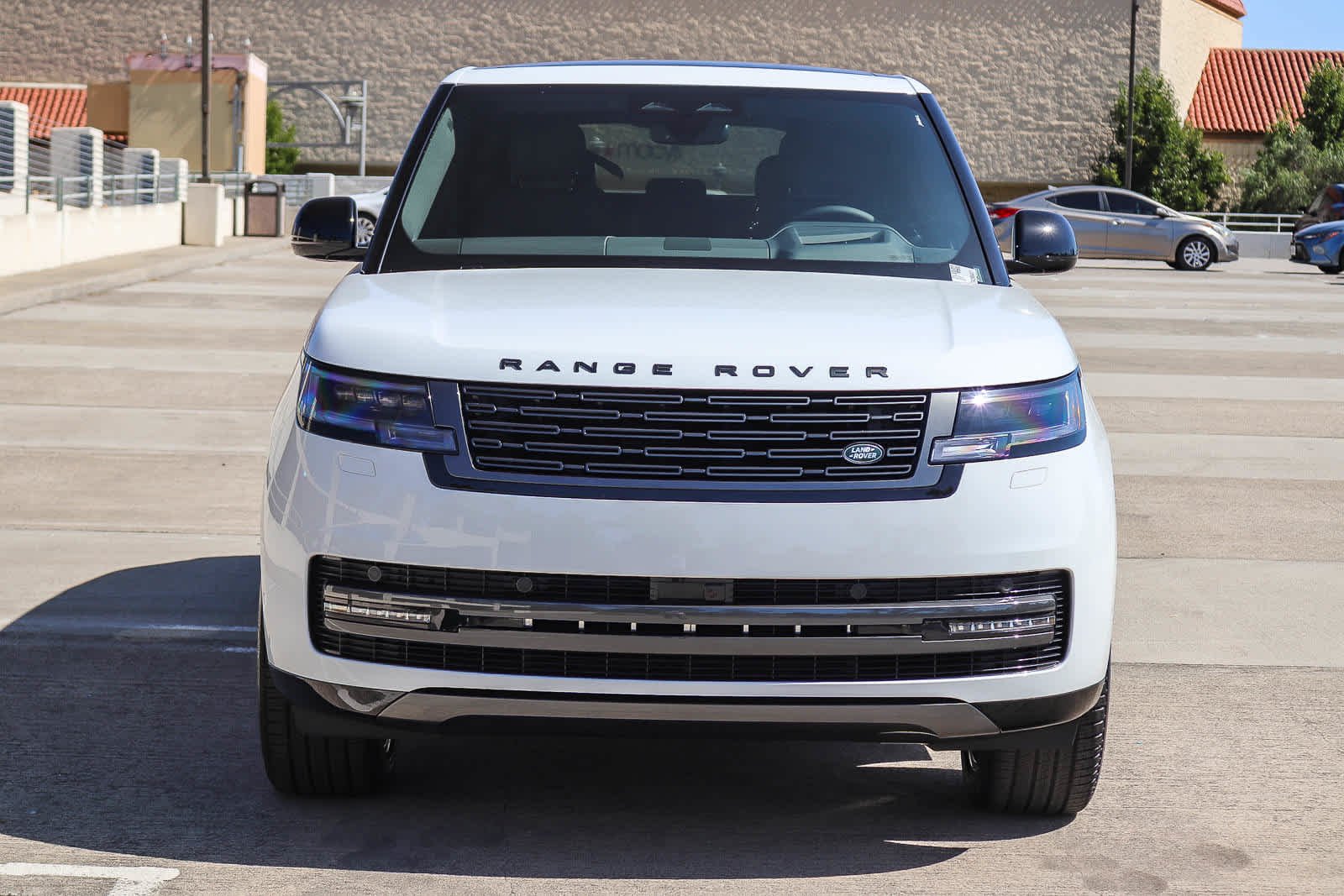 New 2026 Fuji White Land Rover SE image 2