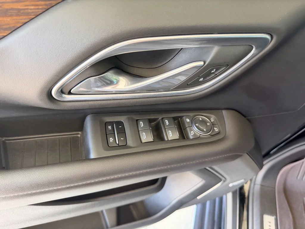 Used 2023 Black Chevrolet High Country image 12