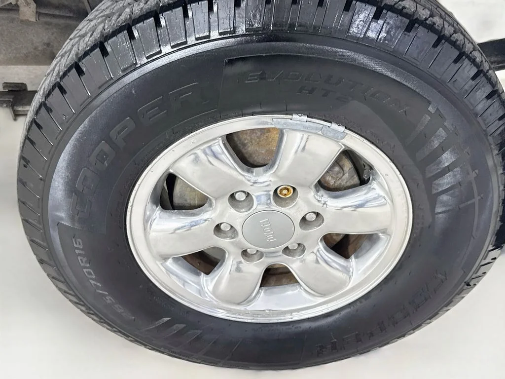 Used 2006 Beige Toyota SR5 image 32