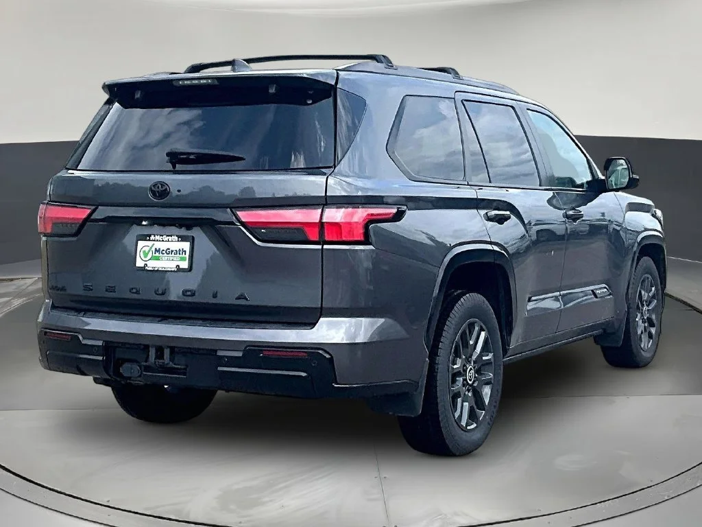 2024 Toyota Sequoia Platinum - Photo 7
