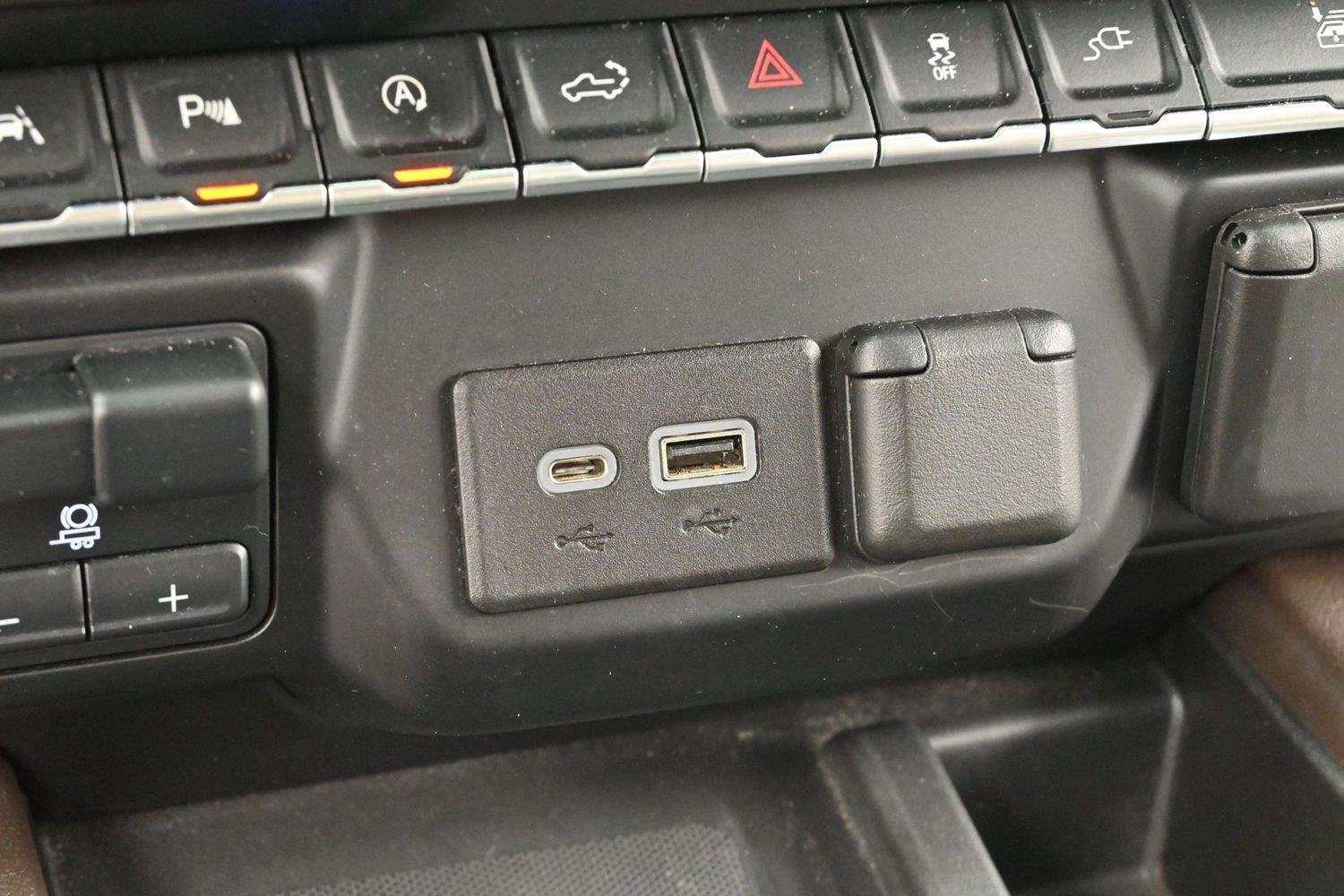Used 2021 SUMMIT WHITE Chevrolet LTZ image 26
