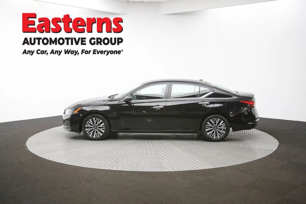Used 2024 Black Nissan 2.5 SV image 57