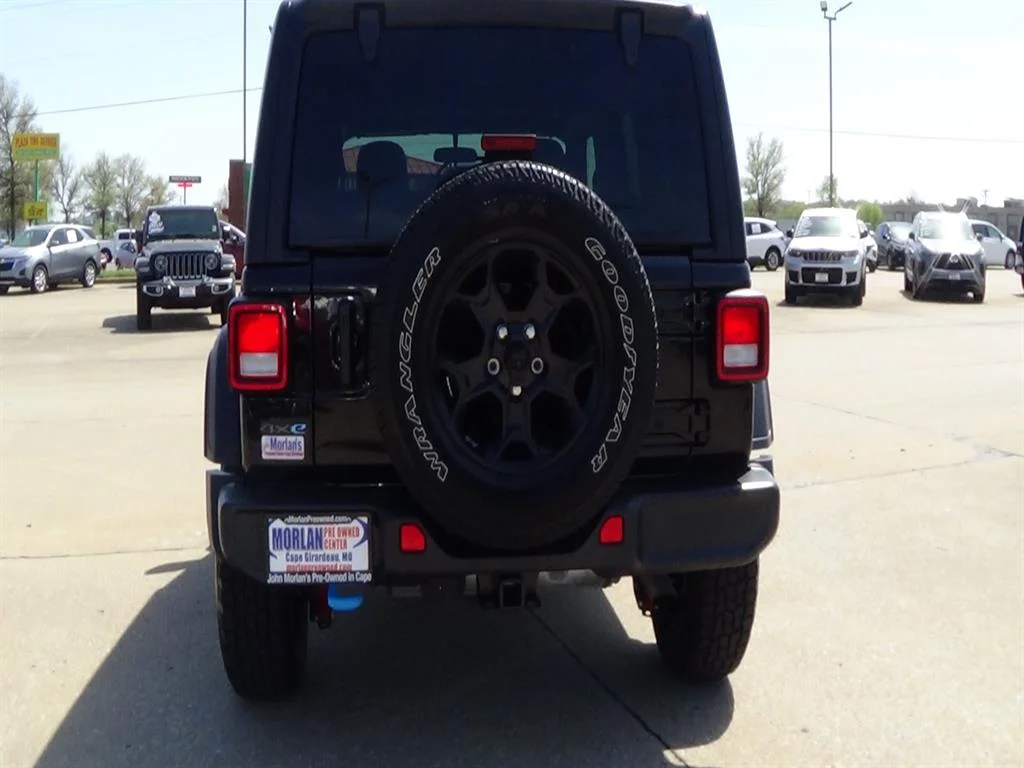 Used 2023 Black Clear Coat (px8) Jeep Sahara 4xe image 7