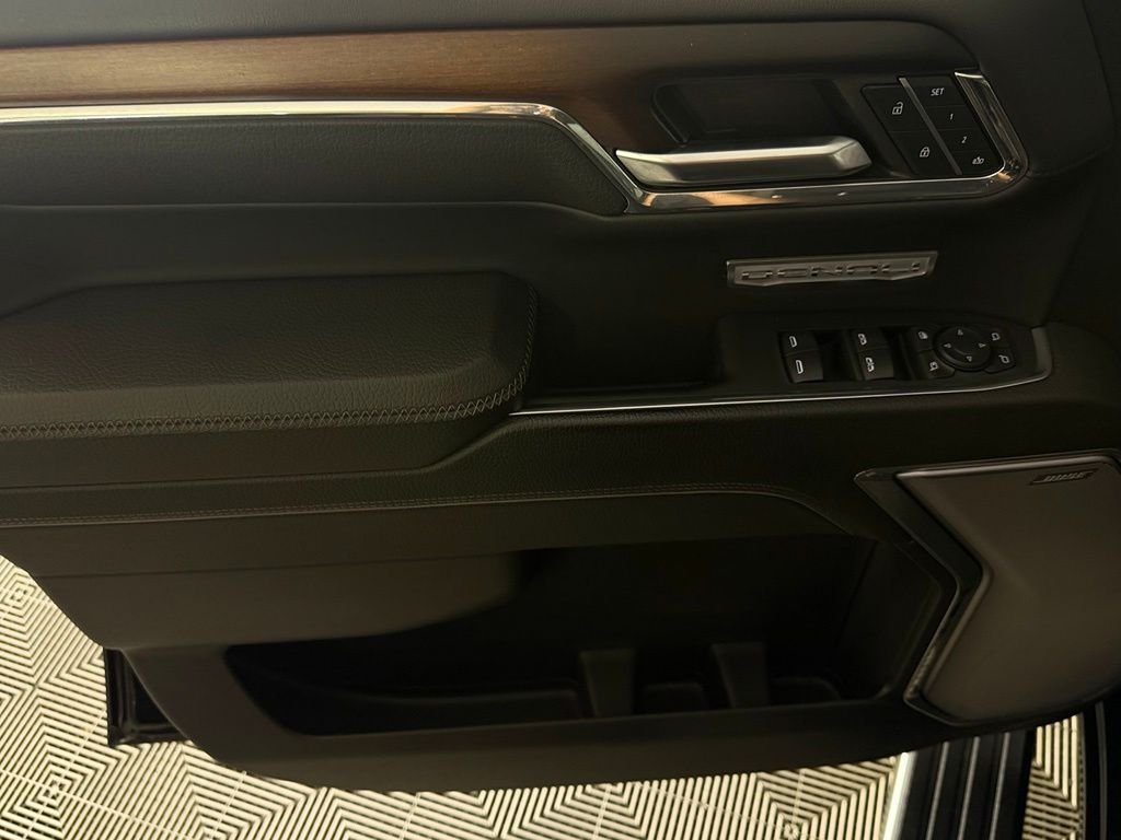 Used 2024 Onyx Black GMC Denali image 26