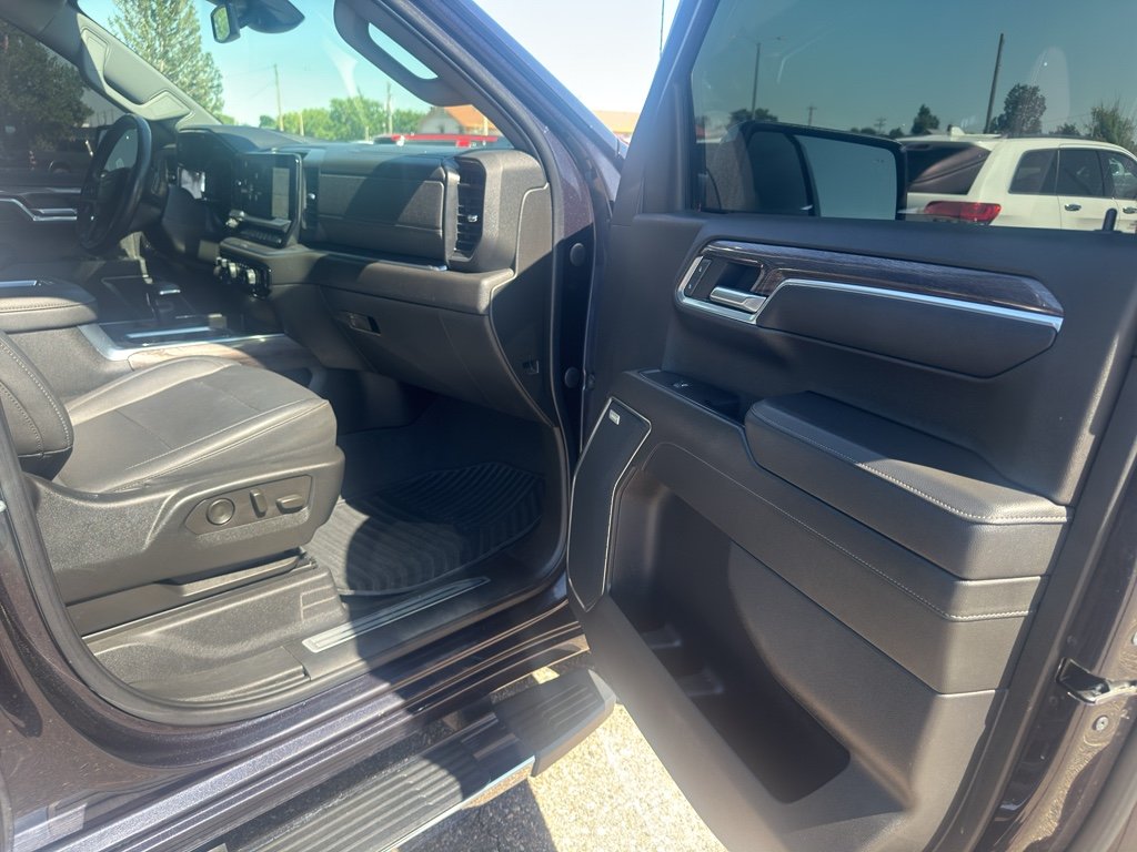 Used 2022 Dark Ash Metallic Chevrolet LTZ image 16