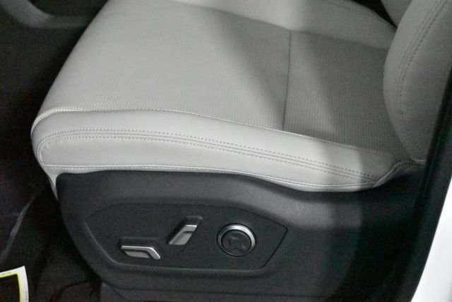 New 2027 White Hyundai Limited image 13