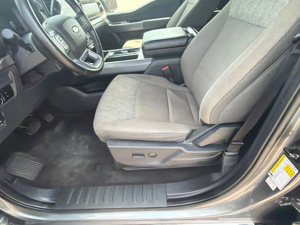 Used 2024 Gray Ford XLT image 21