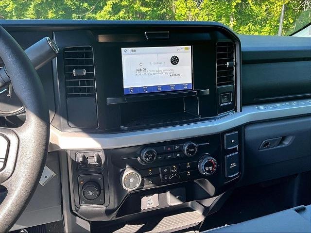 New 2026 Carbonized Gray Metallic Ford XLT image 23