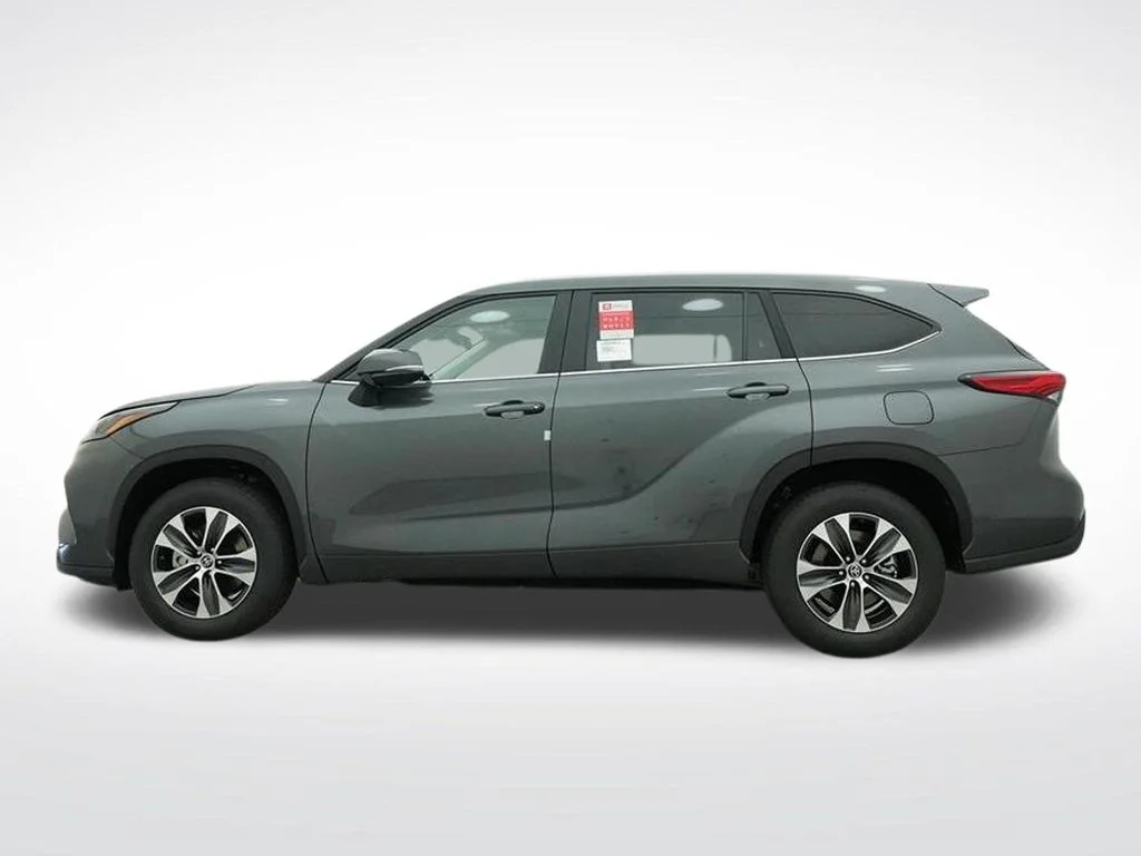 Used 2023 Gray Toyota XLE image 23