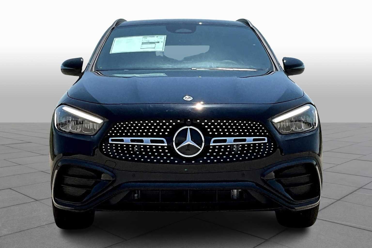 Used 2025 Night Black Mercedes-Benz GLA 250 image 3