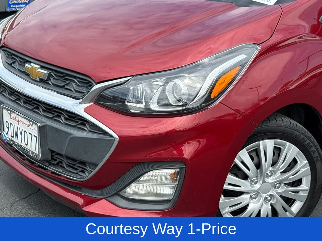 Used 2022 Red Chevrolet LS image 4