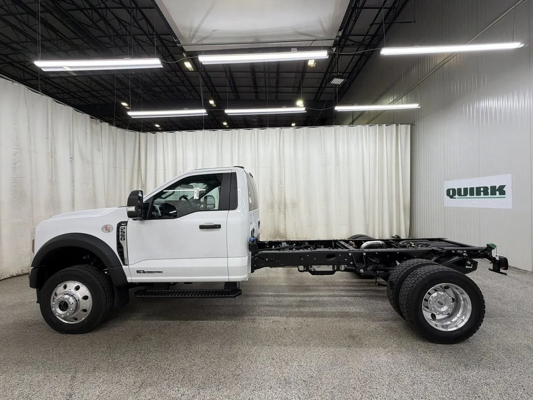 New 2026 Oxford White Ford F-550® XLT image 6