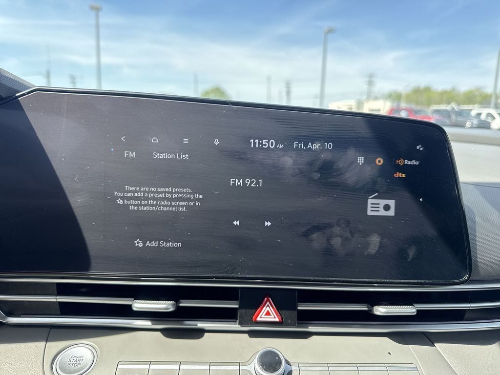 2024 Hyundai Elantra SEL - Photo 16