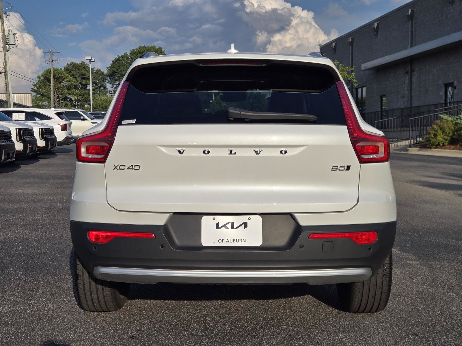 2025 Volvo XC40 Core - Photo 8