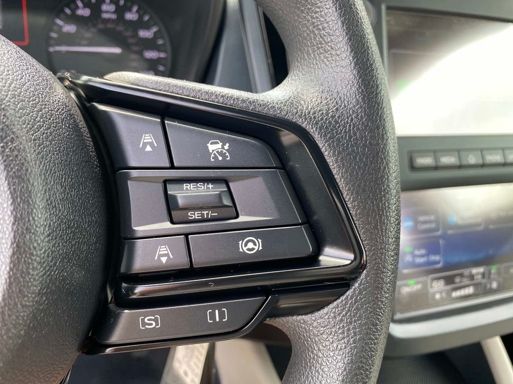 Used 2025 White Subaru Base image 17