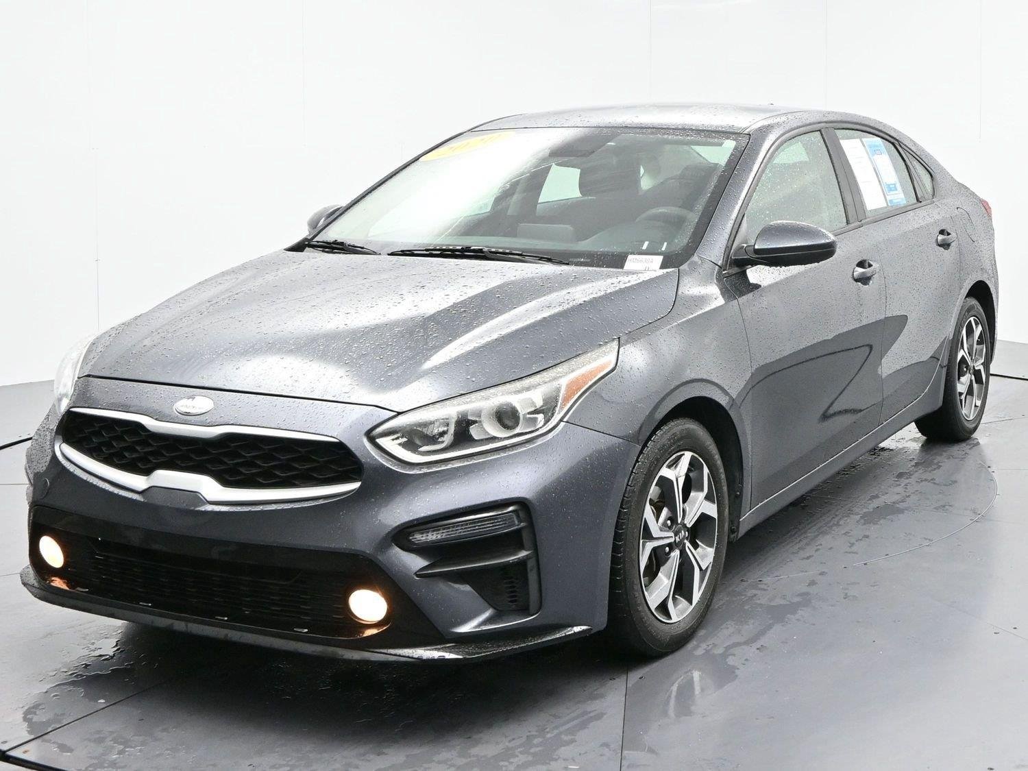 Used 2020 Gravity Gray Kia LXS image 3