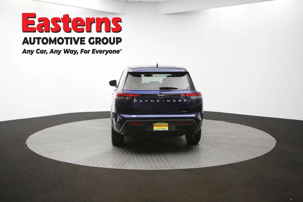 Used 2022 Blue Nissan S image 35