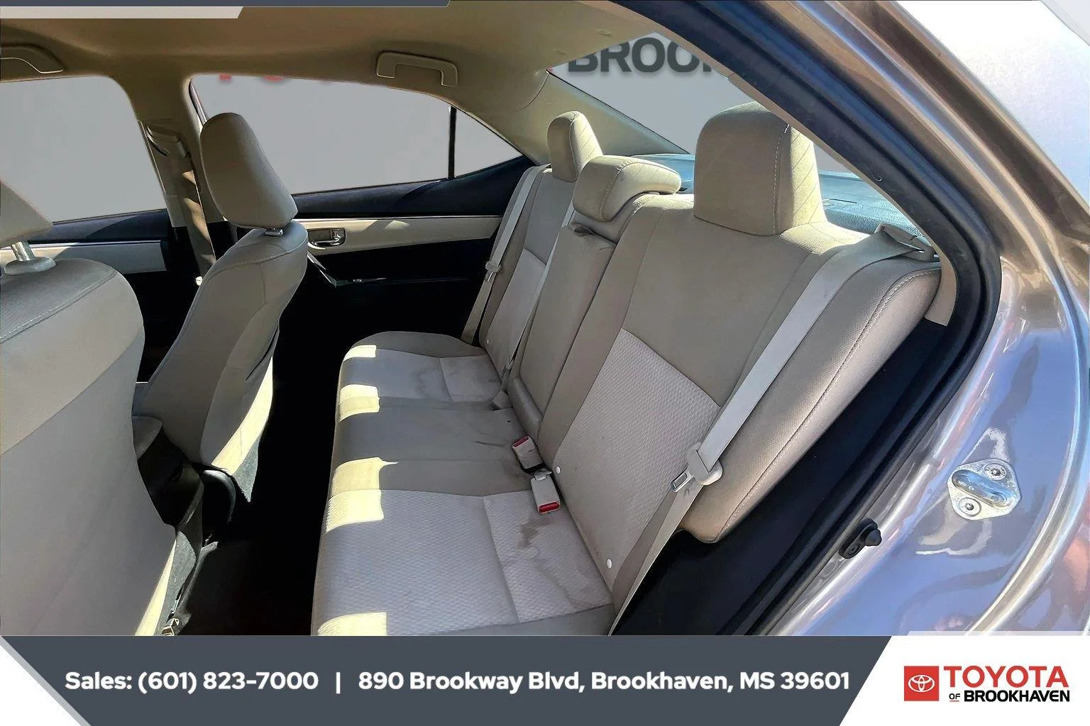 Used 2015 Brown Sugar Metallic Toyota LE image 19