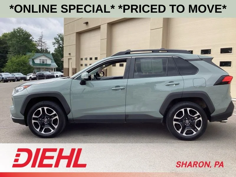 Used 2020  Toyota Adventure image 4