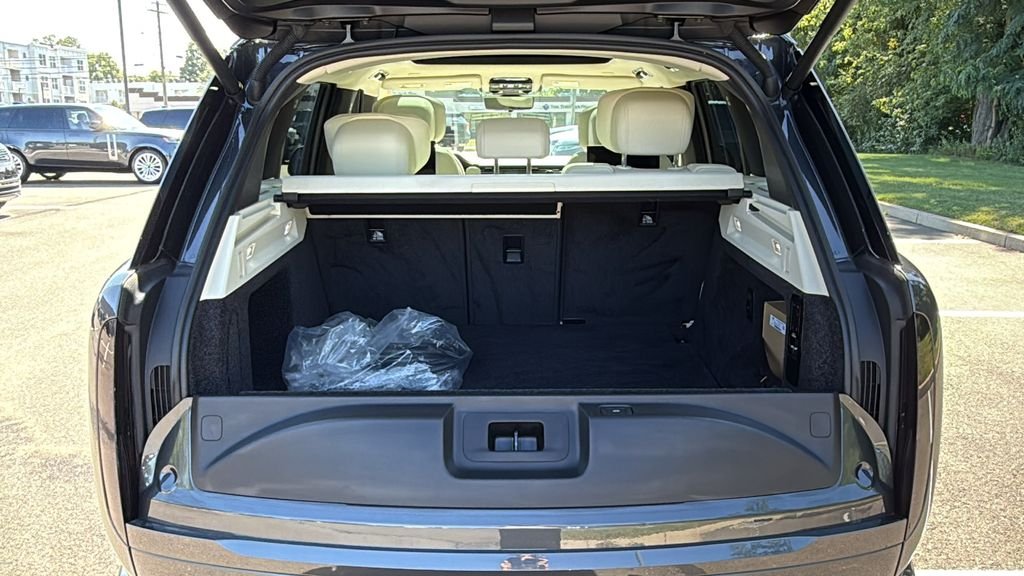 Certified Used 2025 Gray Land Rover Autobiography image 28
