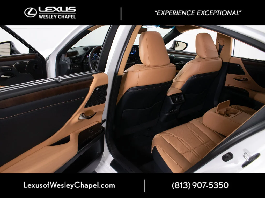 Used 2022 White Lexus 300h Ultra Luxury image 15