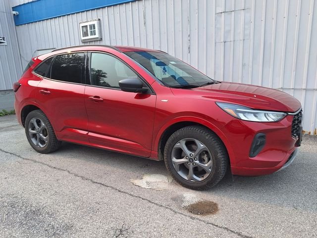 Used 2023 Red Ford ST-Line image 3