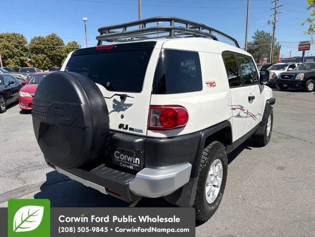 2010 Toyota FJ Cruiser AT's photo