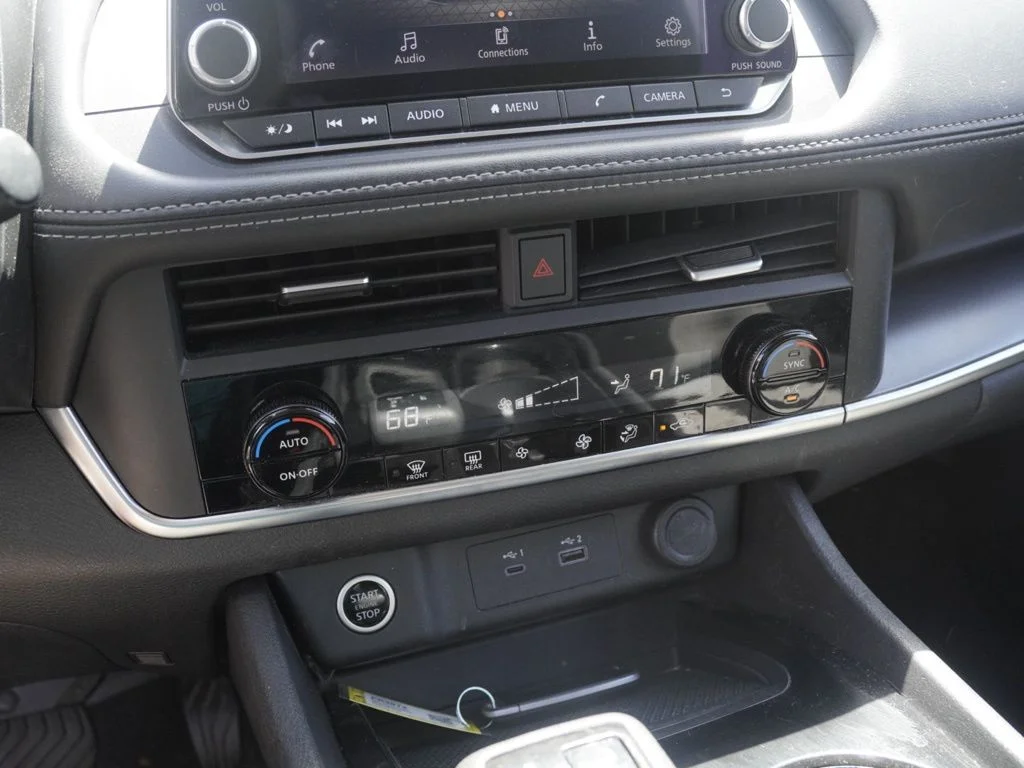 Used 2023 Blue Nissan SV image 12