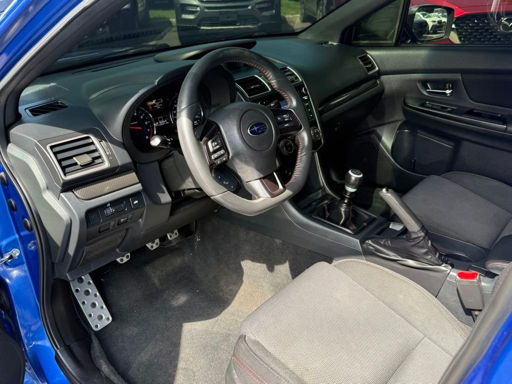 Used 2019 Blue Subaru Base image 21
