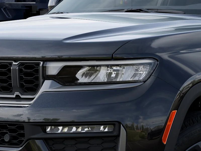 New 2026 Diamond Black Crystal Pearl-Coat Exterior Paint Jeep 85th Anniversary Edition image 7