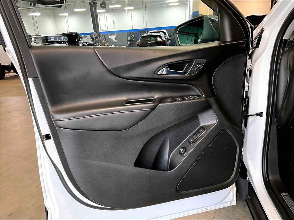 Used 2021 White Chevrolet Premier image 9