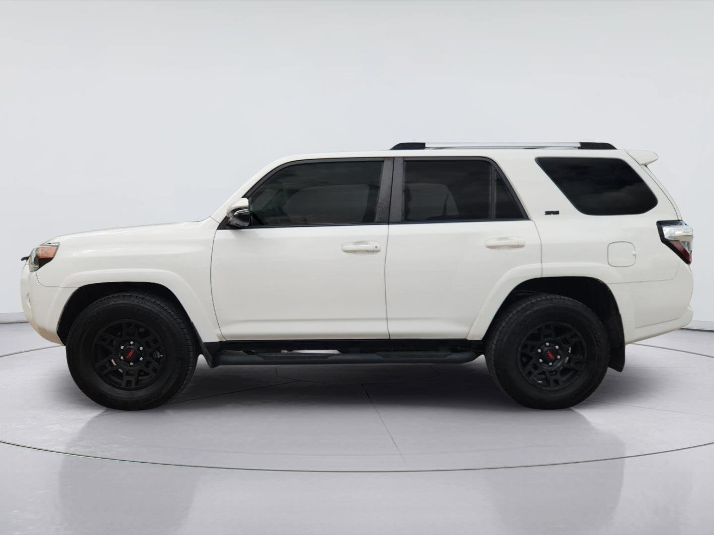 2020 Toyota 4Runner photo 4 of 32