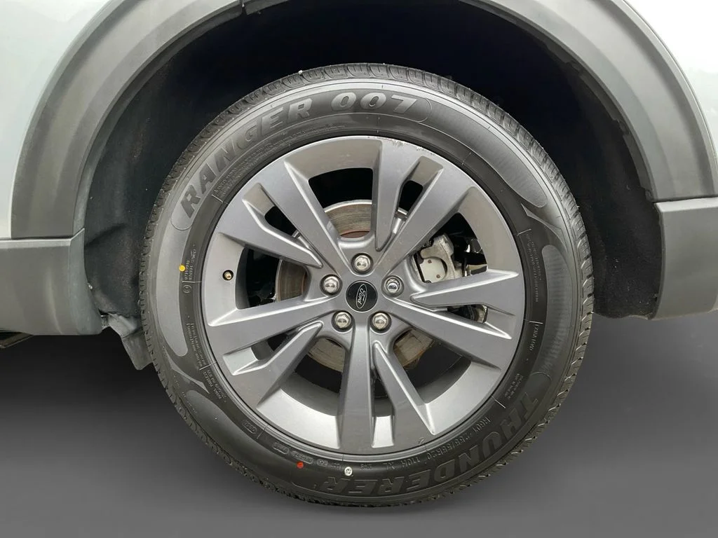 Used 2022 Silver Ford XLT image 6