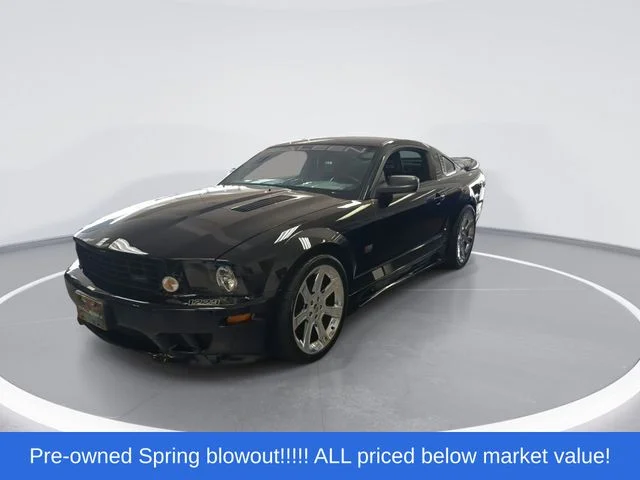 Used 2005 Black Ford GT Premium image 7